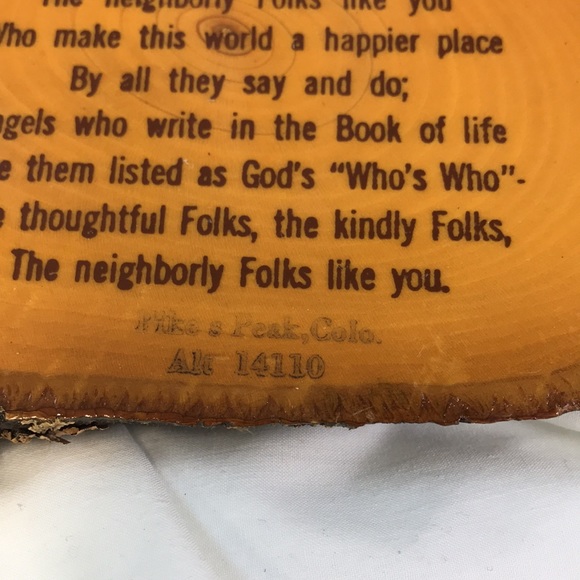Vintage Novelty Wood Slice Wall Plaque Sign Souvenir ~ “Folks Nice To Know”… - Picture 4 of 9